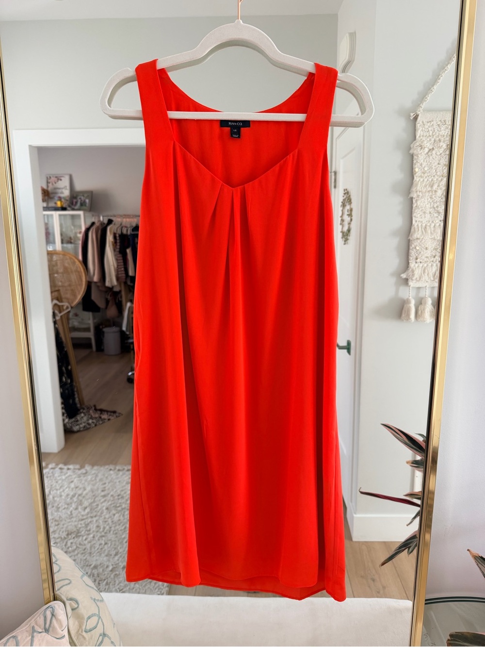 Sleeveless tangerine Shift Dress - RW Co